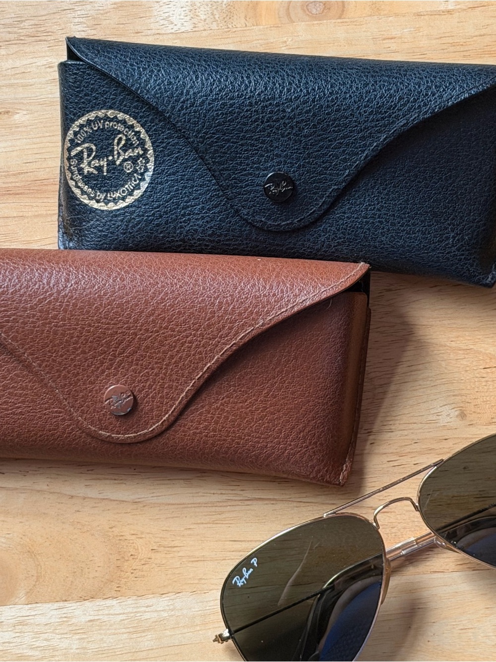 Ray-Ban Woman's Aviator Sunglasses with 2 Cases - Black and Brown